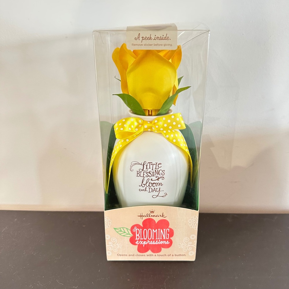 Hallmark Blooming Expressions Yellow Rose Animated Flower Vase Little Blessings